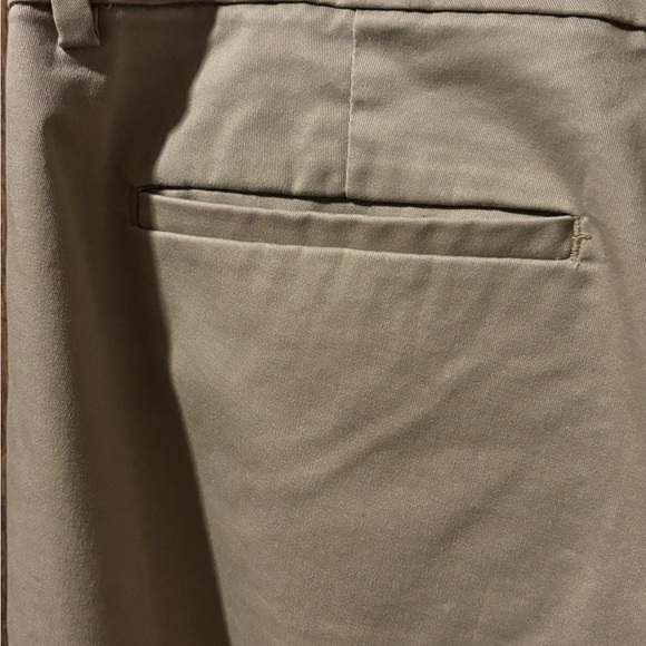 Lee Relaxed Fit, Straight Leg, Mid-rise Pant in Khaki, size 12 - Picture 6 of 7